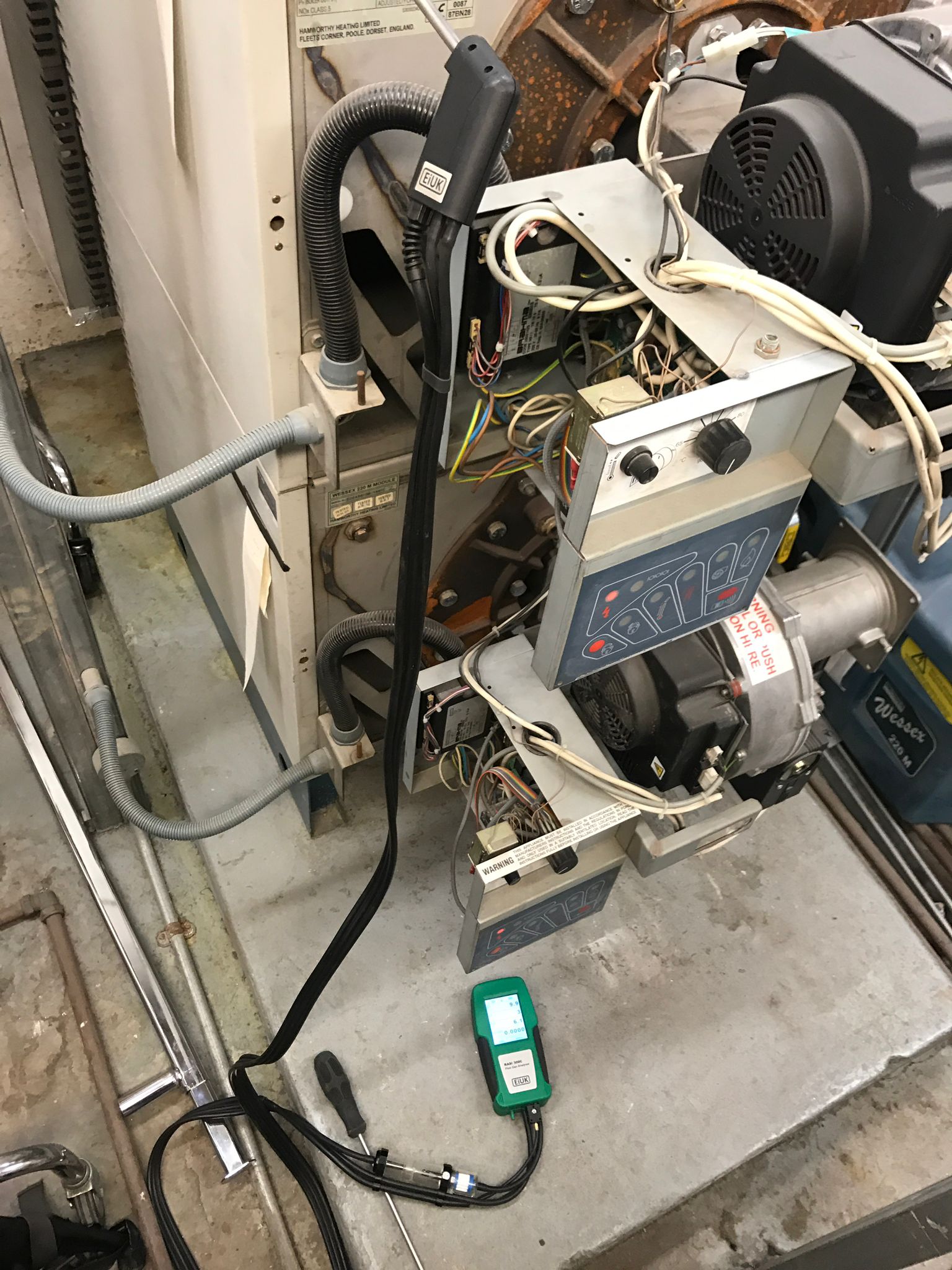 gas safe registered engineer near me Newbury Park, IG2